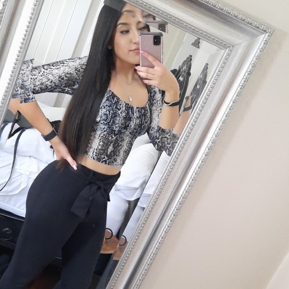 Meet your Posher, Isabella - Picture 1 of 1